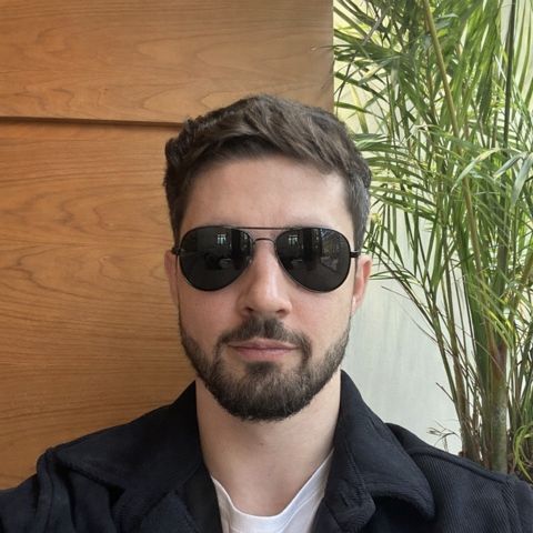 /sunglassestryon: Солнцезащитные очки с отражением сцены
